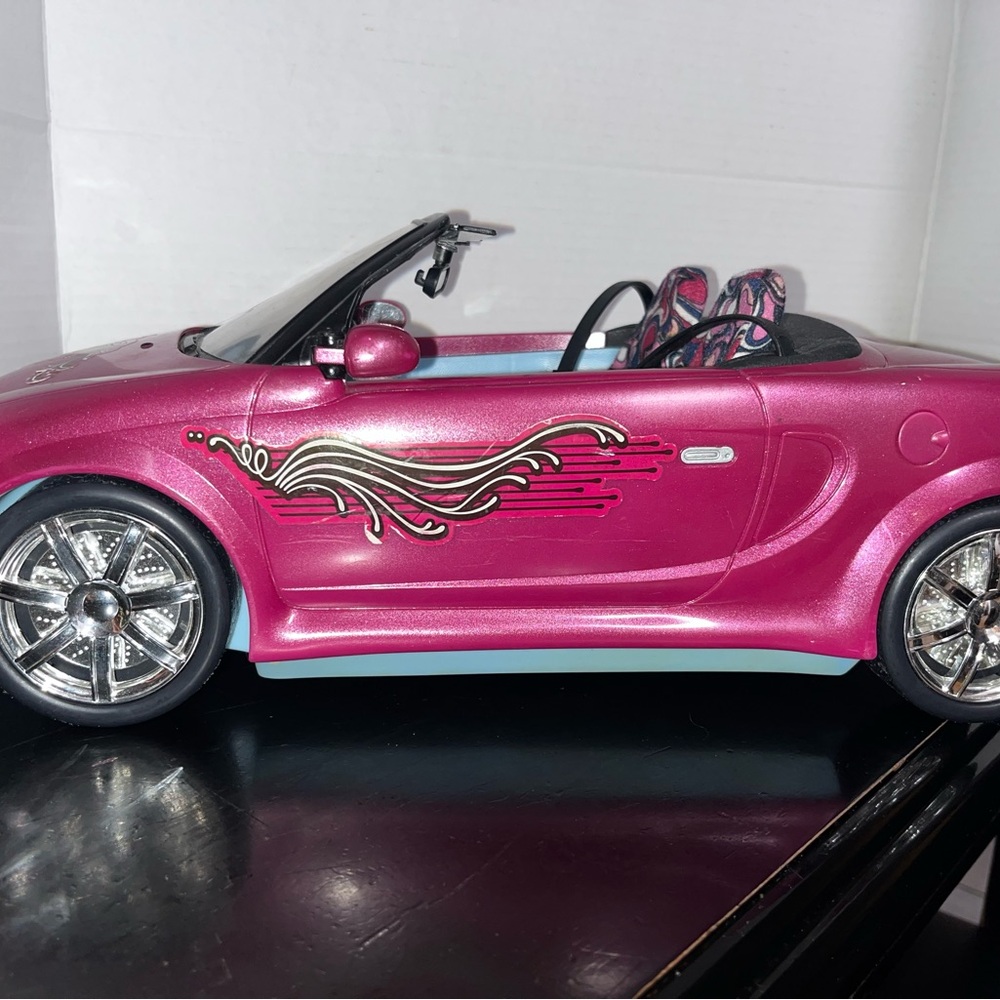 MY RIDE MASQUERADE MADNESS of MY SCENE DOLL (BARBIE´S) CAR CONVERTIBLE